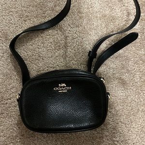 COPY - Coach belt bag in black leather